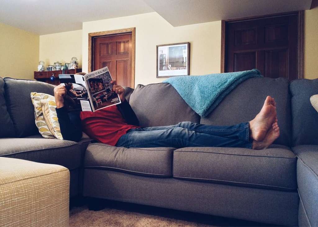 what makes your home an easy target for burglars